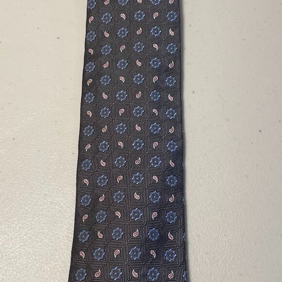 Brooks Brothers Makers and Merchants 100% Silk Tie Embroidered Paisley Flowers - Picture 10 of 10